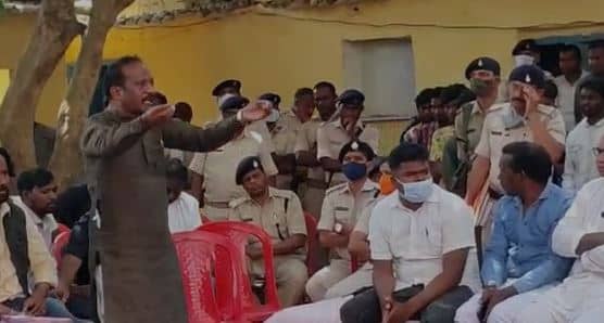 "महिला पुलिस अधिकारी के साथ विधायक की बद्तमीज़ी और धमकाने पर सरकार चुप क्यों? सभी विधायक मिलकर करें विरोध"