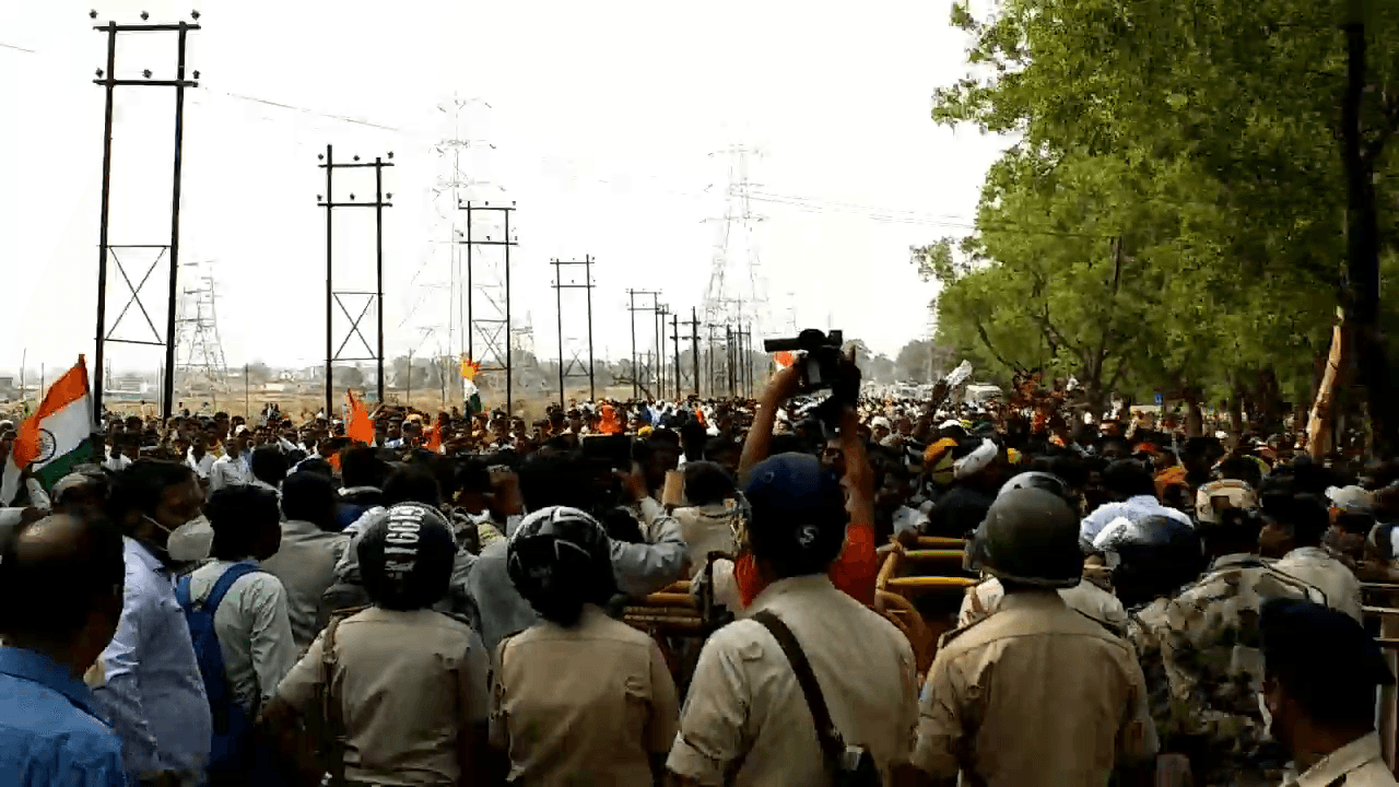 1932 खतियान मांग को लेकर  विधानसभा का घेराव करने पहुचे आन्दोलनकारी