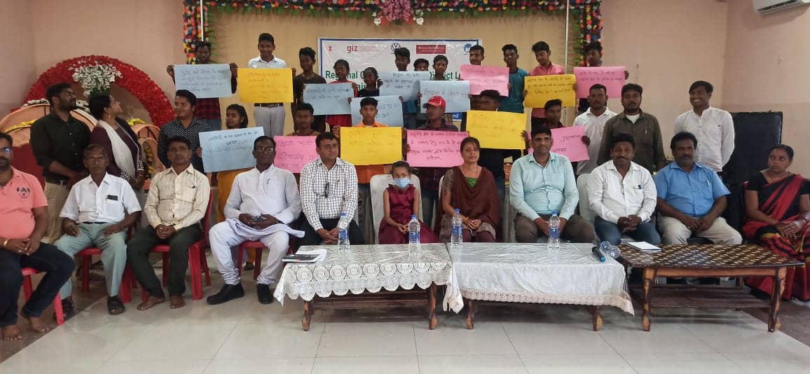 बाल संरक्षण पर वर्कशॉप : मिल कर किया मंथन, बच्चों के हाथ में झाडू़ की जगह कैसे आए कलम