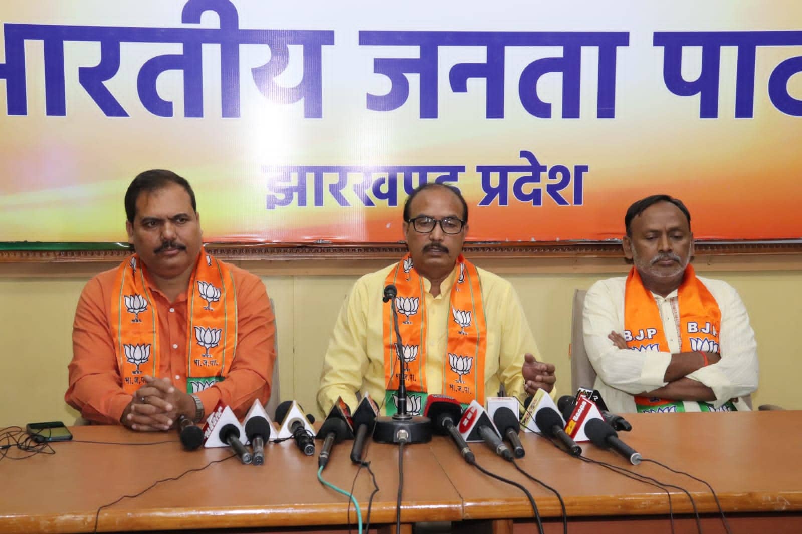 हेमंत सरकार पर अवैध खनन को संरक्षण देने का  भाजपा ने लगाया आरोप, कहा - सत्ता पक्ष के विधायक भी उठा रहे सवाल