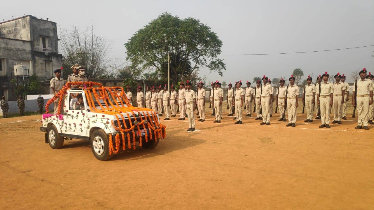 नकटी स्थित क्षेत्रीय प्रशिक्षण संस्थान में होमगार्ड का हुआ पासिंग आउट परेड