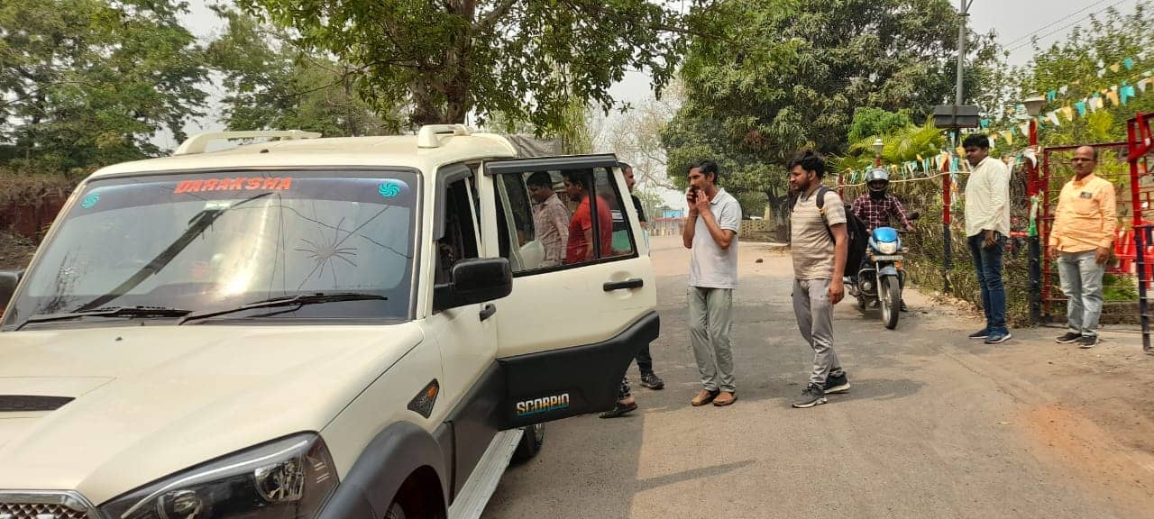 दिल्ली की साइबर स्पेशल सेल की टीम पहुंची धनबाद  , 41 लाख ठगी करने वाले सहोदर भाइयों को उठाया