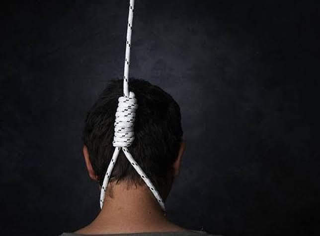 परीक्षा में खराब हुए पेपर तो फांसी लगाकर कर ली आत्महत्या !