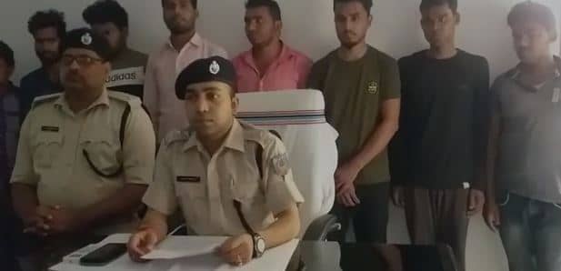 KYC अपडेट करने के नाम कर करते थे फोन, उड़ा लेते थे खाते की रकम, आठ धराए