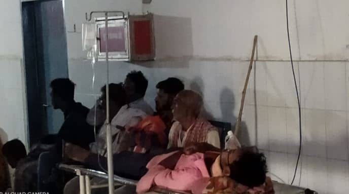 तीन बच्चों की माँ अधेड़ के साथ हुई फरार, तब अधेड़ के बेटों ने महिला के पति के साथ क्या किया , पढ़िए पूरी खबर