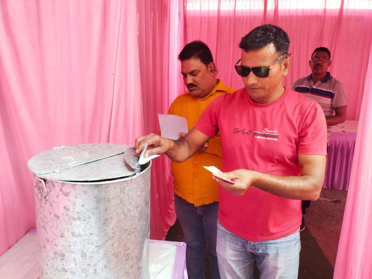 धनबाद पुलिस ऑफिसर एसोसिएशन का चुनाव हुआ संपन्न, 12 उम्मीदवारों की किस्मत दांव पर