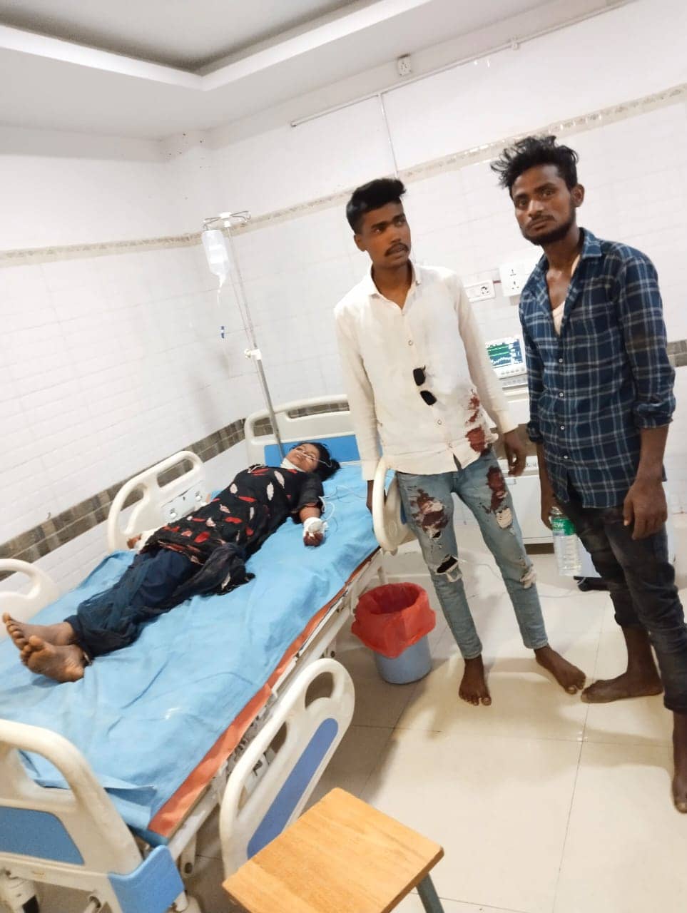 प्यार में नाकाम प्रेमी ने प्रेमिका का गला रेता, गंभीर हालत में अस्पताल में भर्ती