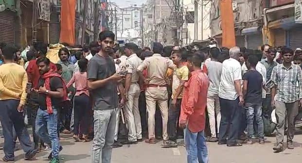 पटना सिटी में दिनदहाड़े अपराधियों ने की ताबड़तोड़ फायरिंग, एक की मौत, दो घायल