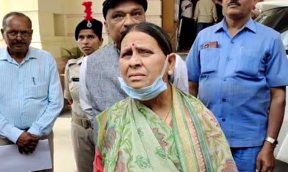 नीतीश सरकार कमजोर , इसलिए अफसर हावी, अपराधी बेकाबू : राबड़ी देवी