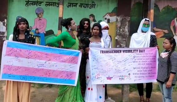 ट्रांसजेंडर दिवस: 12 किन्नरों को टाटा स्टील ने दिया जॉब, 50 को जल्द मिलेगी नौकरी