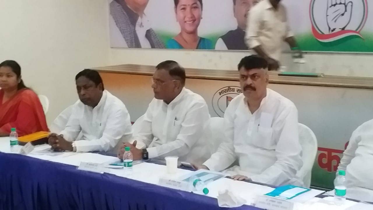 कांग्रेस विधायक दल की बैठक में प्रदेश प्रभारी ने सदस्यता अभियान की समीक्षा की
