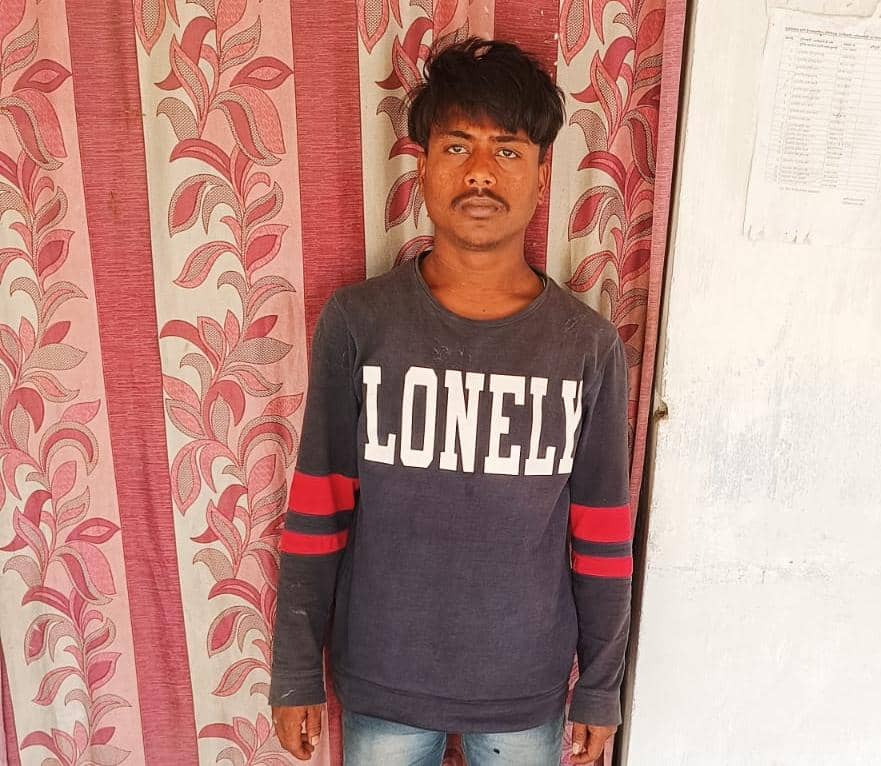 दुकानदार से रंगदारी वसूली करते अपराधी को पुलिस ने देशी कट्टे के साथ किया गिरफ्तार