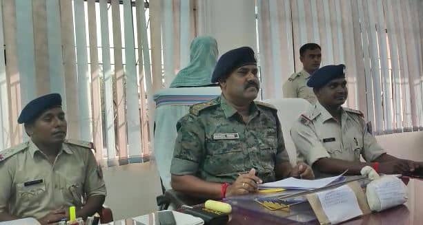 374 ग्राम ब्राउन शुगर के साथ तस्कर गिरफ्तार