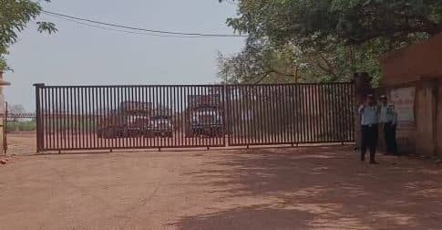 लोहरदगा में नक्सली बंदी : खुले रहे बाजार, बसों की जगह ऑटो पर हुई सवारी