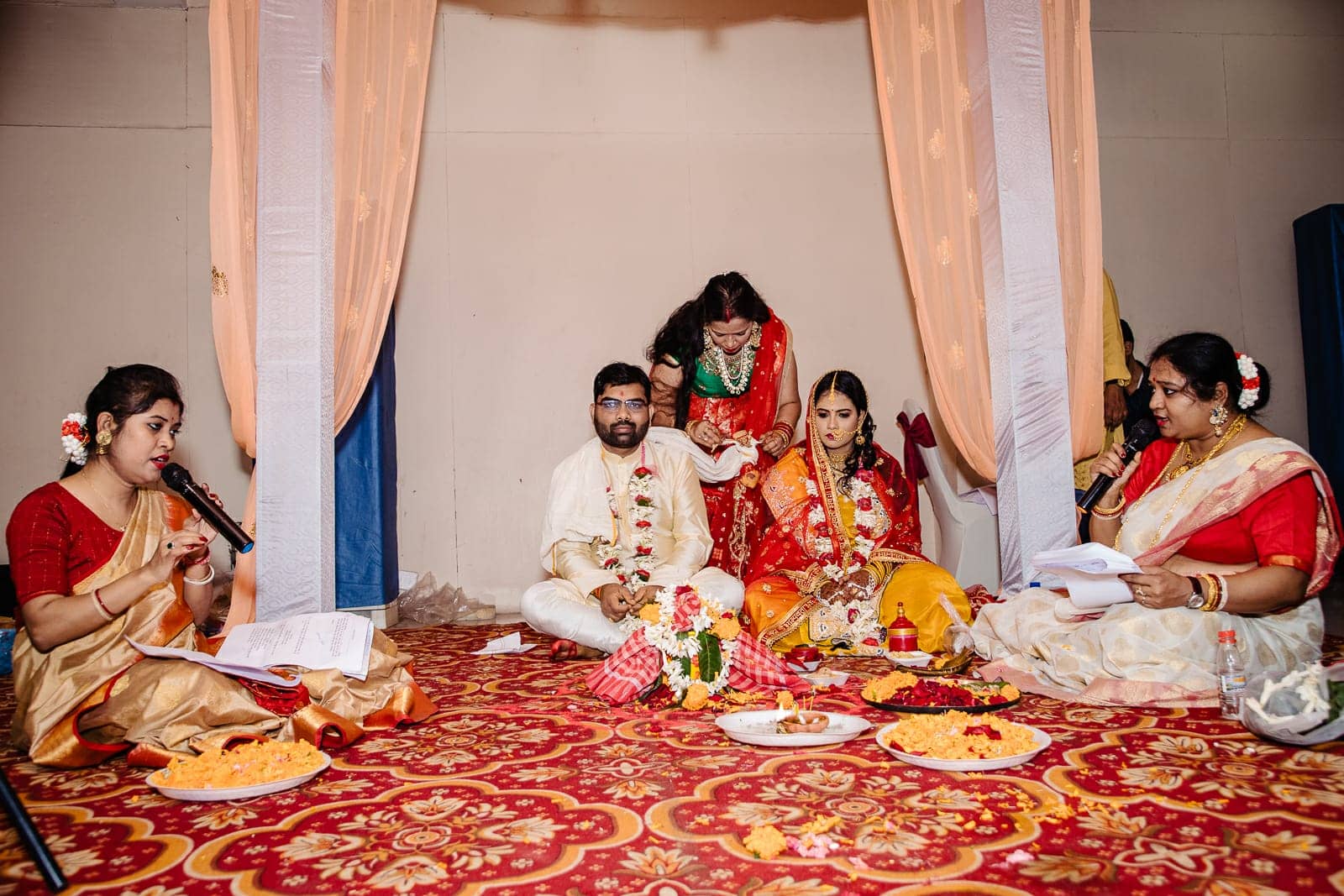 एक शादी जरा हट के : न कन्यादान न दहेज, महिला पुजारियों ने कराई शादी