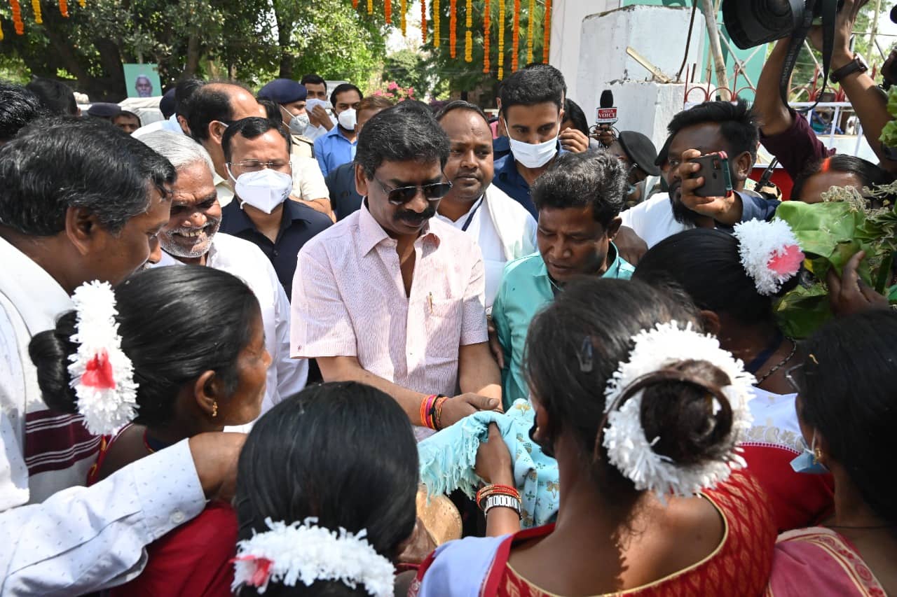 5 करोड़ की लागत से सरना-मसना स्थल के सौंदर्यीकरण का सीएम ने किया शिलांयास