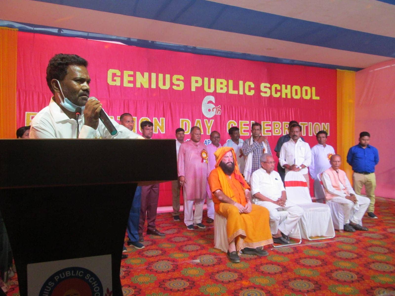 शिक्षा मंत्री की अपील : सरकारी स्कूल के बच्चों को पढ़ाएं हाकिम - साहब !