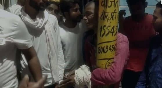 बिहार  में यहां पकड़ाया "एलियन", पब्लिक ने कर दी जमकर कुटाई