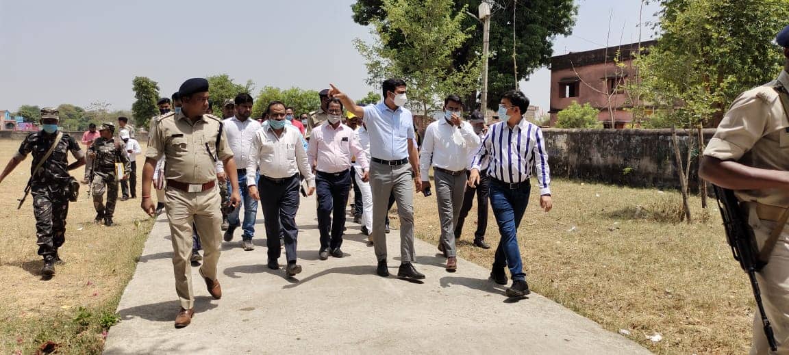 गांव की सरकार :  चुनाव की तैयारी और सुरक्षा व्यवस्था का डीसी ने लिया जायजा