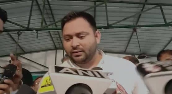 मैं टीका लगाऊं, टोपी या पगड़ी पहनूं, क्या फर्क पड़ता है ! मेरी तो शादी भी अलग धर्म में हुई - तेजस्वी