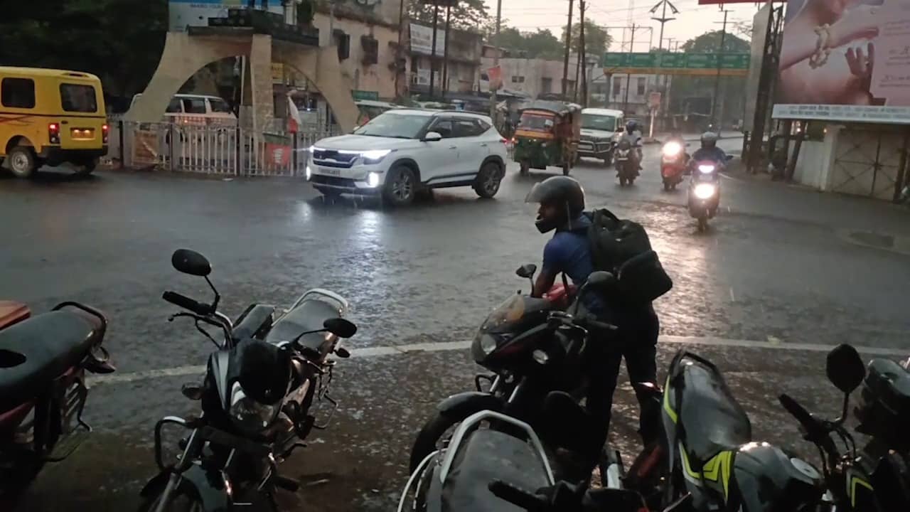 टिप-टिप बरसा पानी : झारखंड में कहीं राहत की फुहार तो कहीं उमस बेशुमार