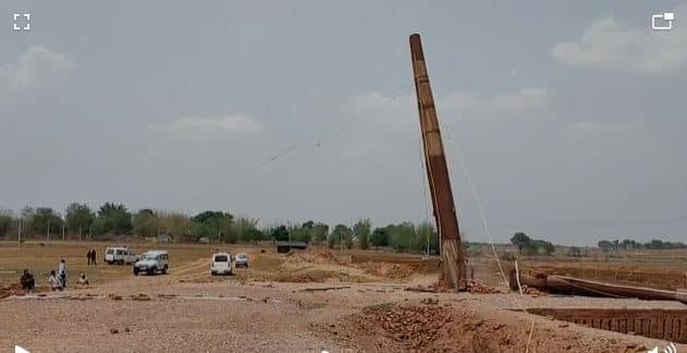 गुमला में चला प्रशासन का बुलडोजर, अवैध ईंट भट्टे  हो रहे ध्वस्त