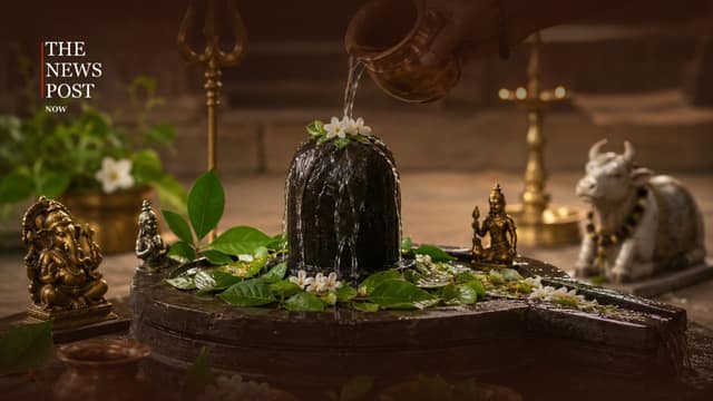 क्या आप सही तरीके से कर रहे हैं शिवलिंग का जलाभिषेक? जानें पूरी प्रक्रिया