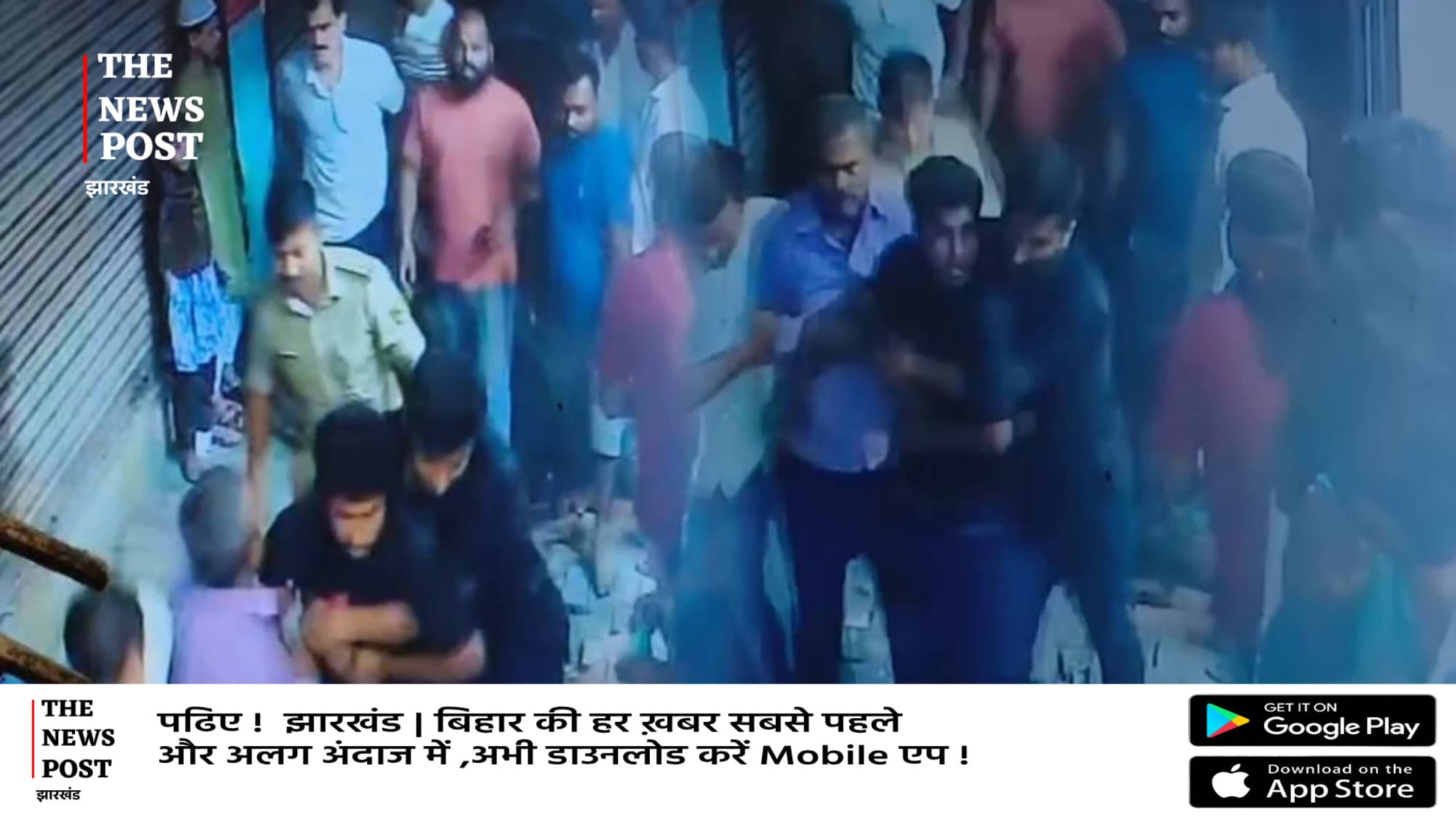 दरोगा से आम के पैसे मांगना पड़ा भारी,वर्दी का रौब दिखाते कर दी पिटाई,वायरल हुआ वीडियो   