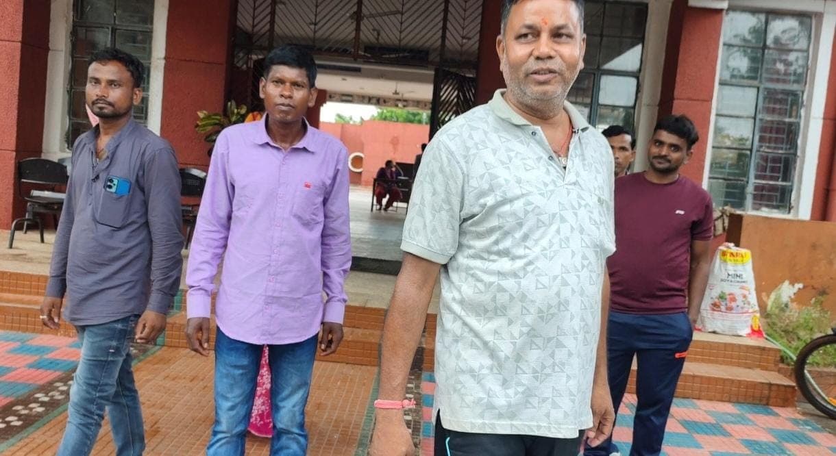 बहरागोड़ा के नवोदय विद्यालय में रैगिंग का आरोप, छात्र से मारपीट के बाद DC से शिकायत