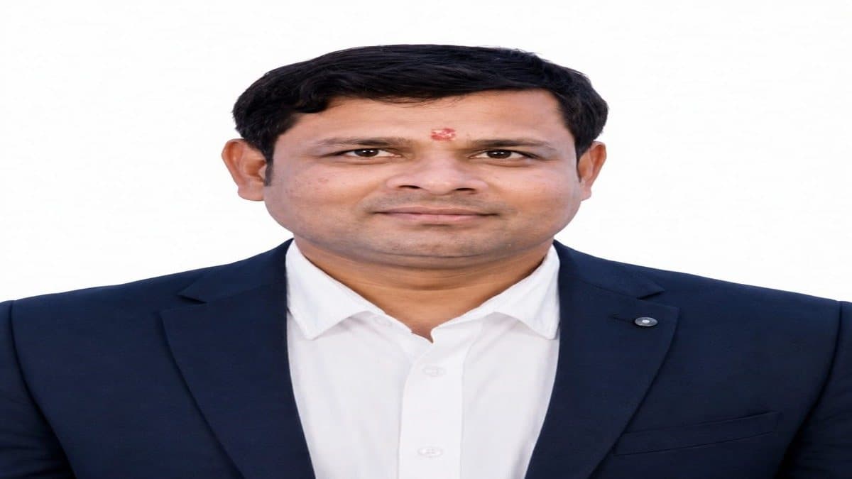 टीईटी पेपर लीक मामले में बड़ी कार्रवाई, मास्टरमाइंड बृजेंद्र गुप्ता पटना से गिरफ्तार