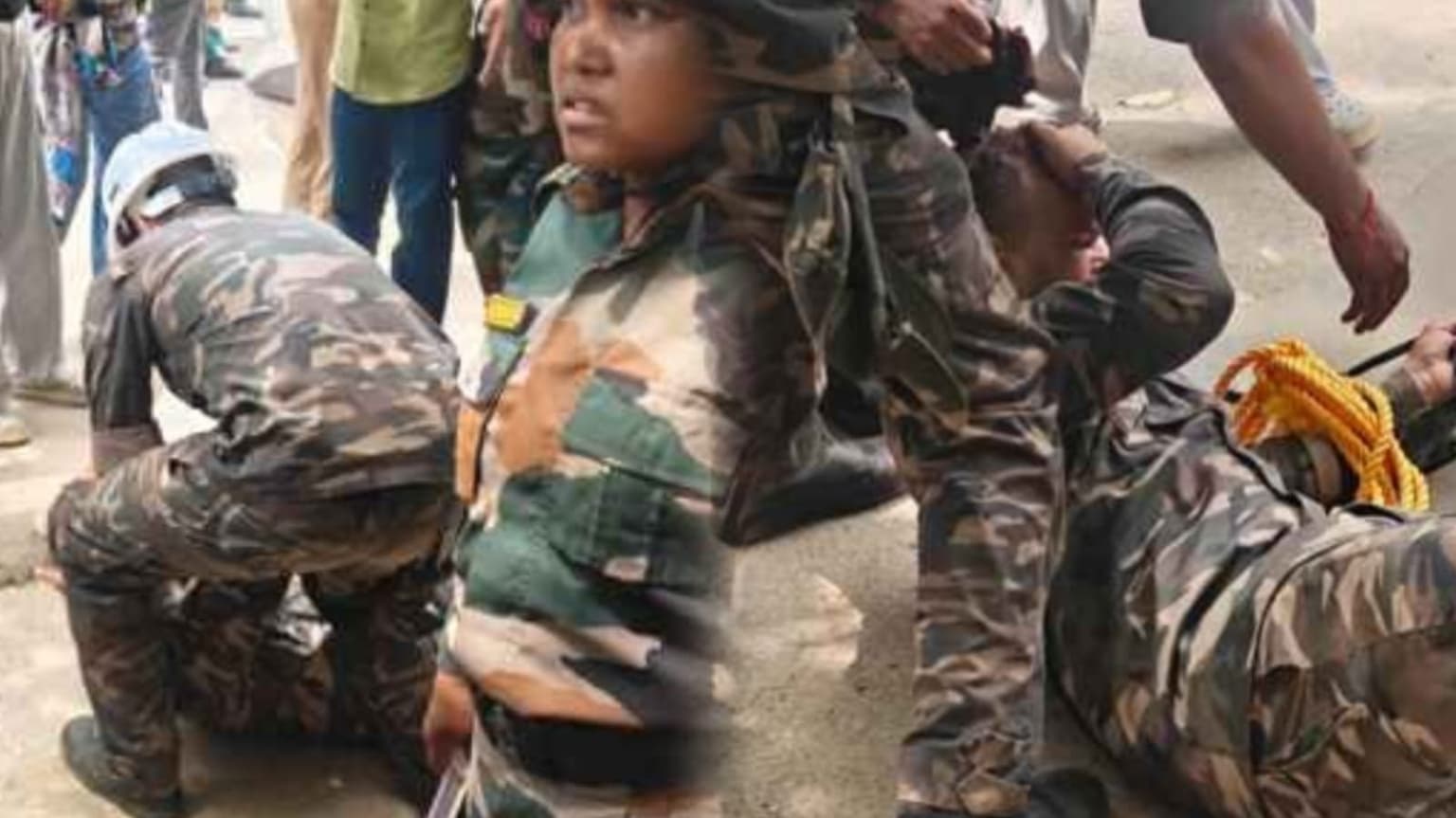 JPSC-JSSC आंदोलन में बढ़ा तनाव, छात्रों के पथराव में पुलिसकर्मी घायल, अस्पताल रेफर