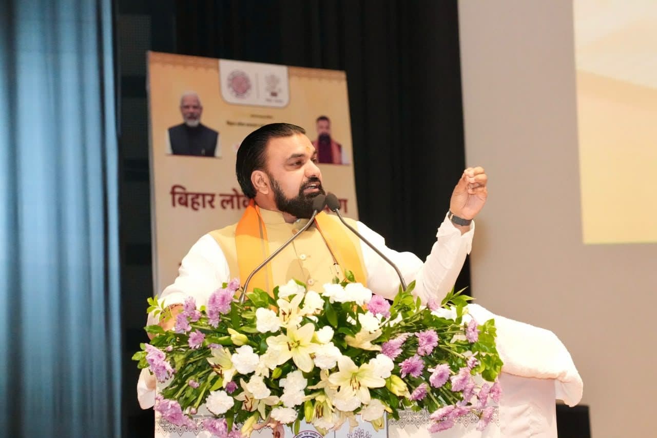 भारत भूषण तिवारी एनकाउंटर मामले में CM का बड़ा ऐलान, परिवार के एक सदस्य को मिलेगी सरकारी नौकरी