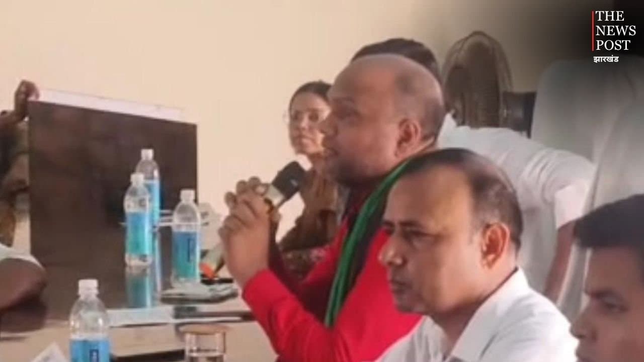 मन करता है अभीये सीधा... JE ने नहीं उठाया फोन तो बमके विधायक जी, फिर कह डाली ऐसी बात, देखिए-VIDEO