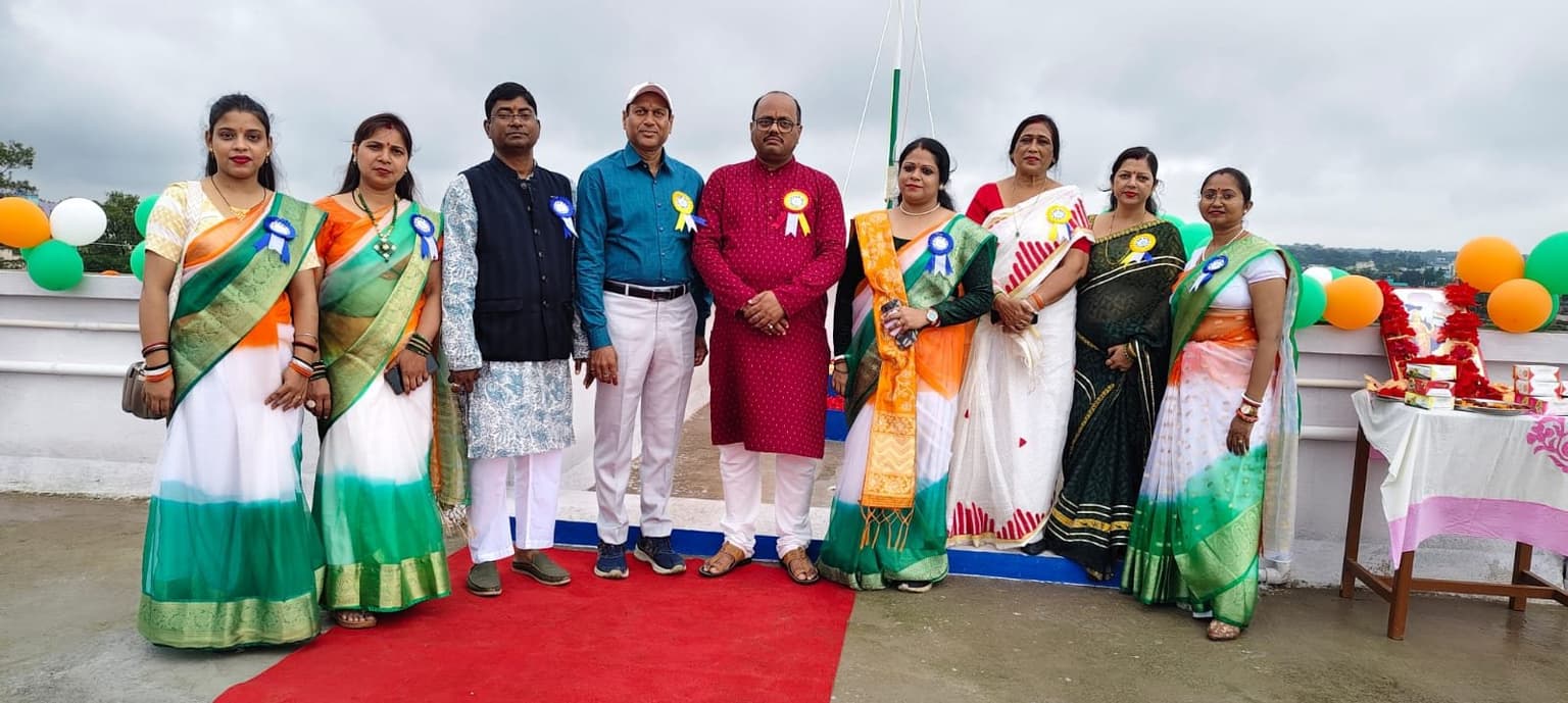 गुमला:स्टार डीपीएस में देशभक्ति का जोश, बच्चों को मिला जिम्मेदार नागरिक बनने का संदेश