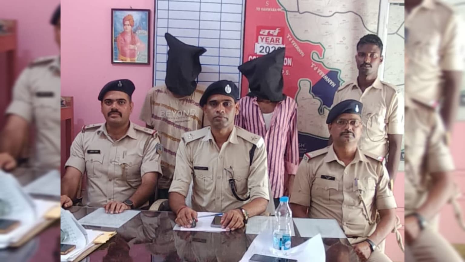 गोड्डा में चोरी का खुलासा, दो आरोपी गिरफ्तार! चोरी का सामान बरामद