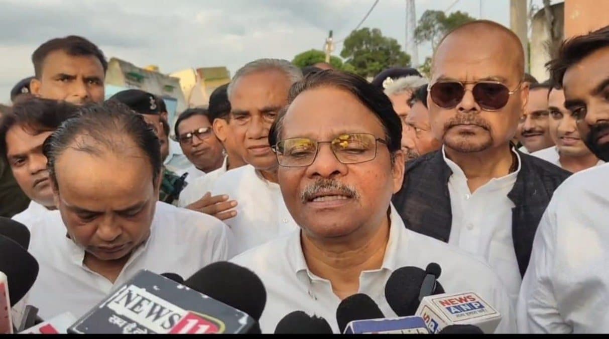 छाताबाद पहुंची कांग्रेस की टीम तो कैसे निशाने पर आये सांसद ढुल्लू महतो, किसने क्या लगाया आरोप?