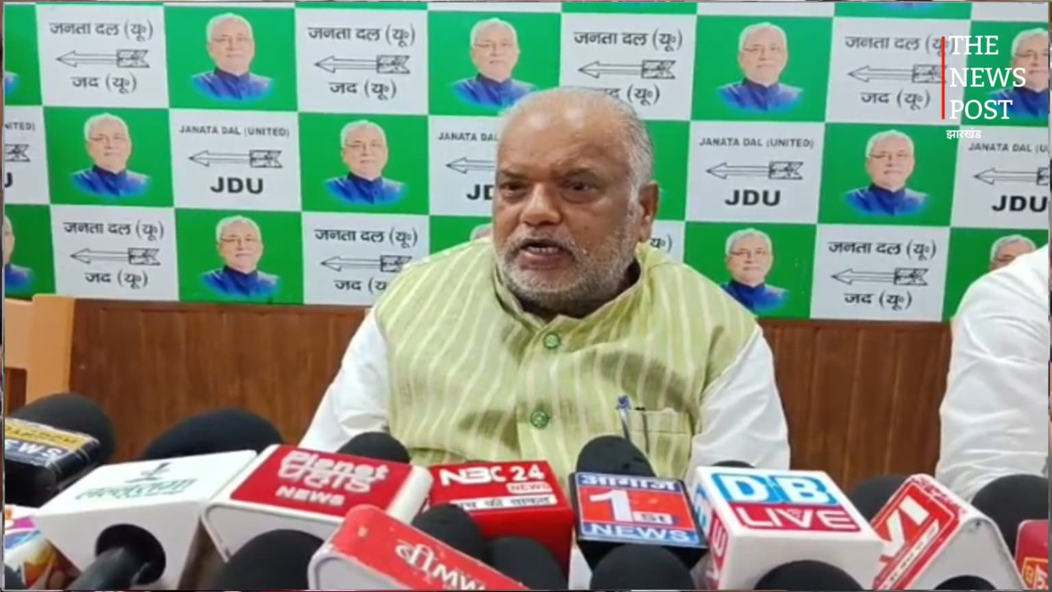 जनता दरबार में मंत्री श्रवण कुमार ने सुनीं शिकायतें, जमीन विवाद से लेकर भूख हड़ताल तक रखी सरकार की बात