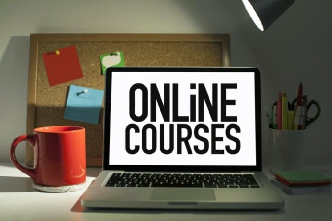 पढ़ाई का नया तरीका! अब घर बैठे करें Top Online Courses और पाएं फ्री सर्टिफिकेट