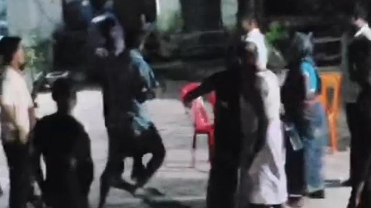 हमारी गलती क्या... महिला को छुड़ाने थाने पहुंचे युवक, तो थानाध्यक्ष को आ गया गुस्सा, फिर जो किया देखिए