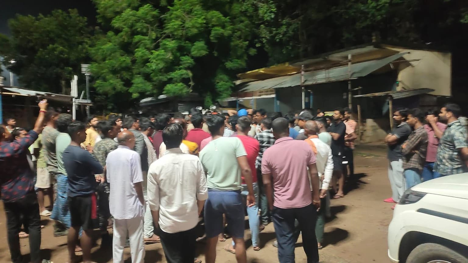 Big Breaking: पंखे से लटका मिला युवक का शव, भाजपा विधायक सहित 9 लोगों पर हत्या की प्राथमिकी दर्ज
