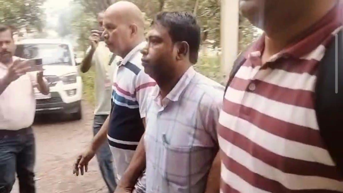 BREAKING: ACB का बड़ा एक्शन! मनरेगा BPO को रिश्वत लेते किया गिरफ्तार