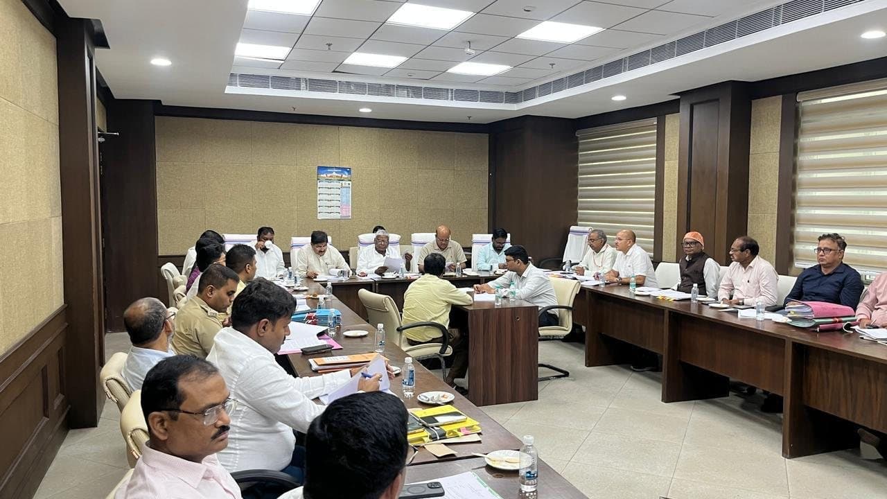 बिहार में बाढ़ का बढ़ा खतरा, विजय चौधरी ने कंट्रोल सेंटर से की तैयारियों की समीक्षा