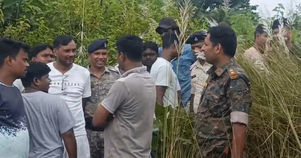 Crime News: धनबाद के बलियापुर में महिला का कंकाल मिलने से सनसनी,आखिर जंगल में कैसे पहुंची महिला ?