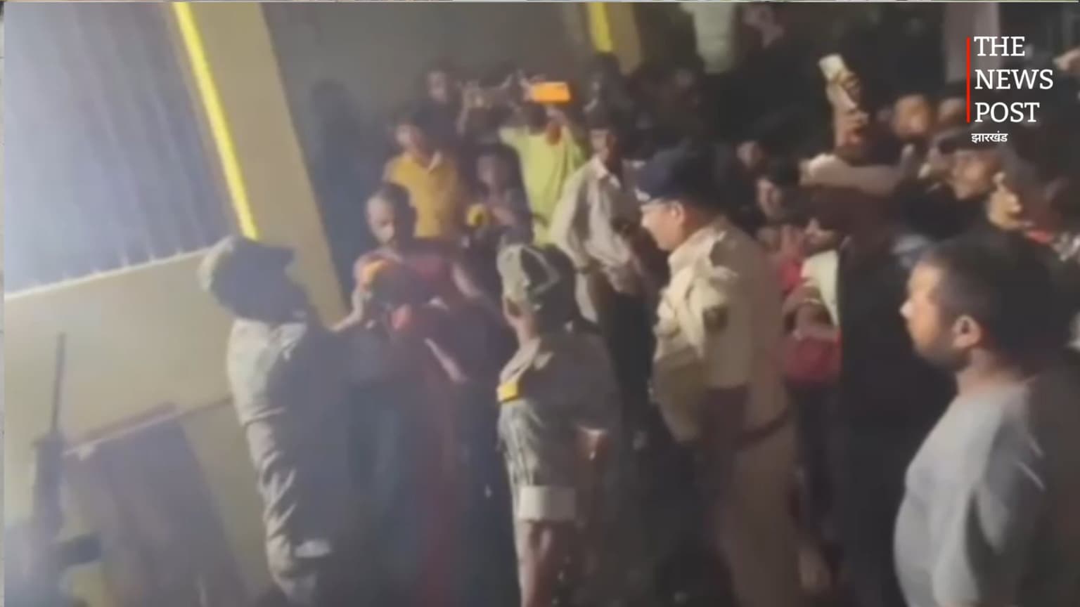 मेले में दो पक्षों का विवाद सुलझाने पहुंचे ASI से हाथापाई, मां-बेटा गिरफ्तार,जानिए कहां का है मामला