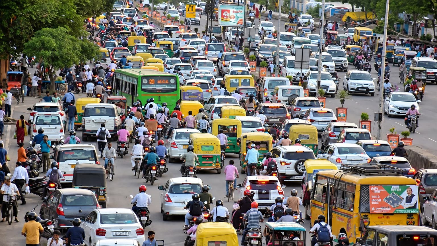 Patna Traffic: अब मनमाने ढंग से नहीं रोक सकेंगे बस-ऑटो, नियम तोड़ा तो मौके पर होगी कार्रवाई