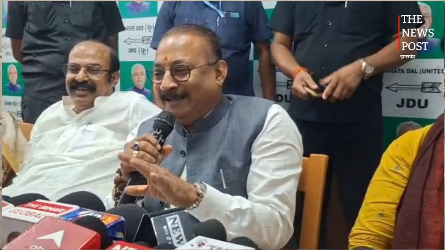 पटना में पूर्व पार्षद पर फायरिंग के बाद कानून-व्यवस्था पर सवाल, मंत्री अशोक चौधरी बोले- सरकार का इकबाल है और रहेगा
