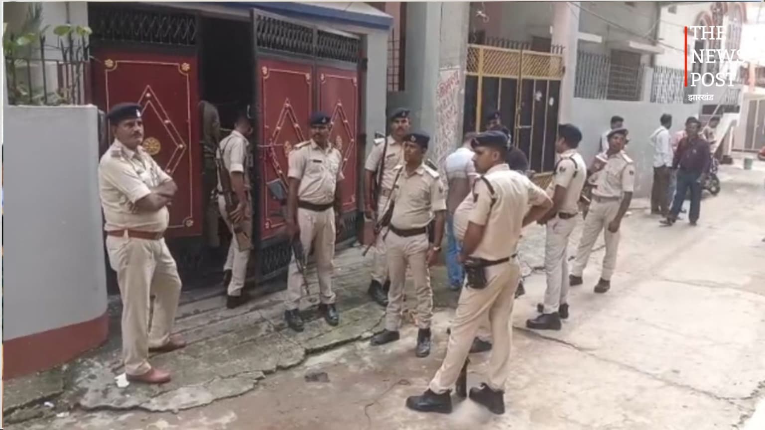 आय से अधिक मामले में दारोगा के ठिकानों पर EOU की छापेमारी, डेढ़ करोड़ की संपत्ति का लिंक खंगाल रही एजेंसी