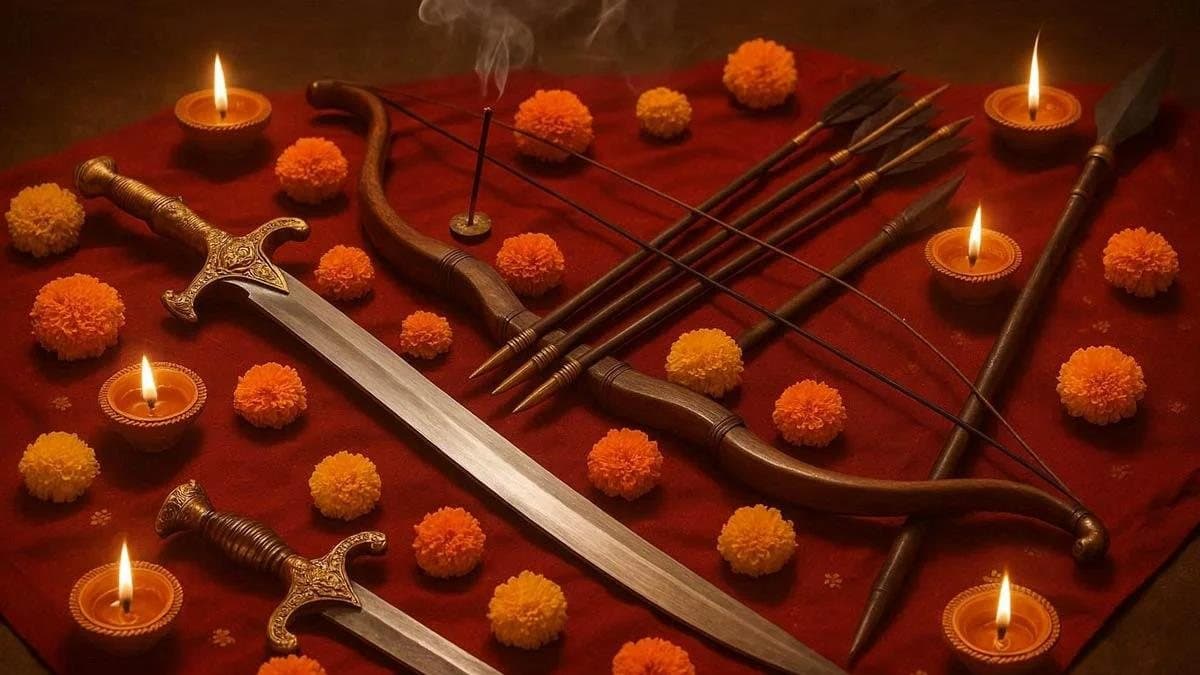 दशहरा 2026: जानिए विजयादशमी पर क्यों की जाती है शस्त्र पूजा, क्या है इसका धार्मिक महत्व?