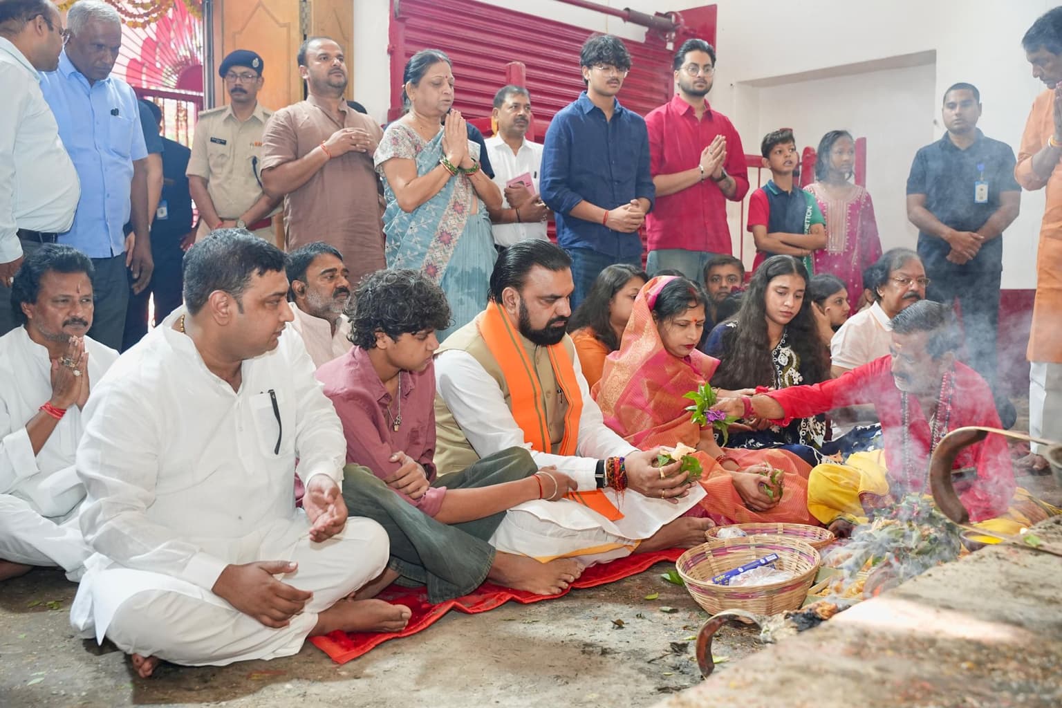 बांका में मां दुर्गा के दरबार में पहुंचे CM सम्राट चौधरी,बदुआ नदी रिवर फ्रंट का भी लिया जायजा