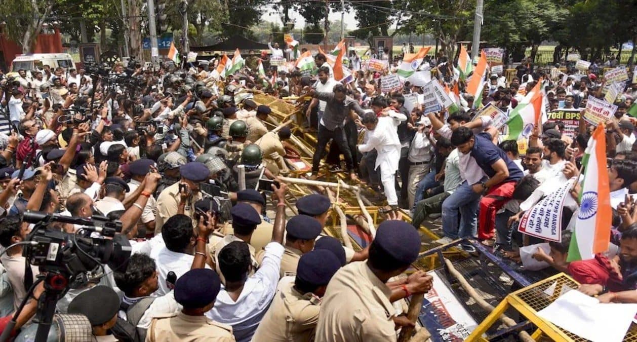 पटना में आज दरोगा अभ्यर्थियों का बड़ा प्रदर्शन, मुख्यमंत्री आवास घेरने की तैयारी, चप्पे-चप्पे पर पुलिस तैनात